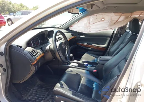 2011 Honda Accord 2.4 Ex-L z USA, uszkodzony, nr VIN 1HGCP2F88BA000750